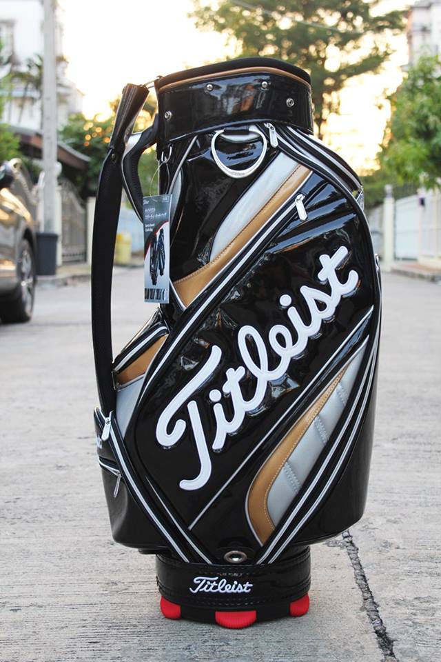 ถุงกอล์ฟ TITLEIST CB-231 ของใหม่ 10นิ้ว ไม่แพงขาย 3,500 ครับ