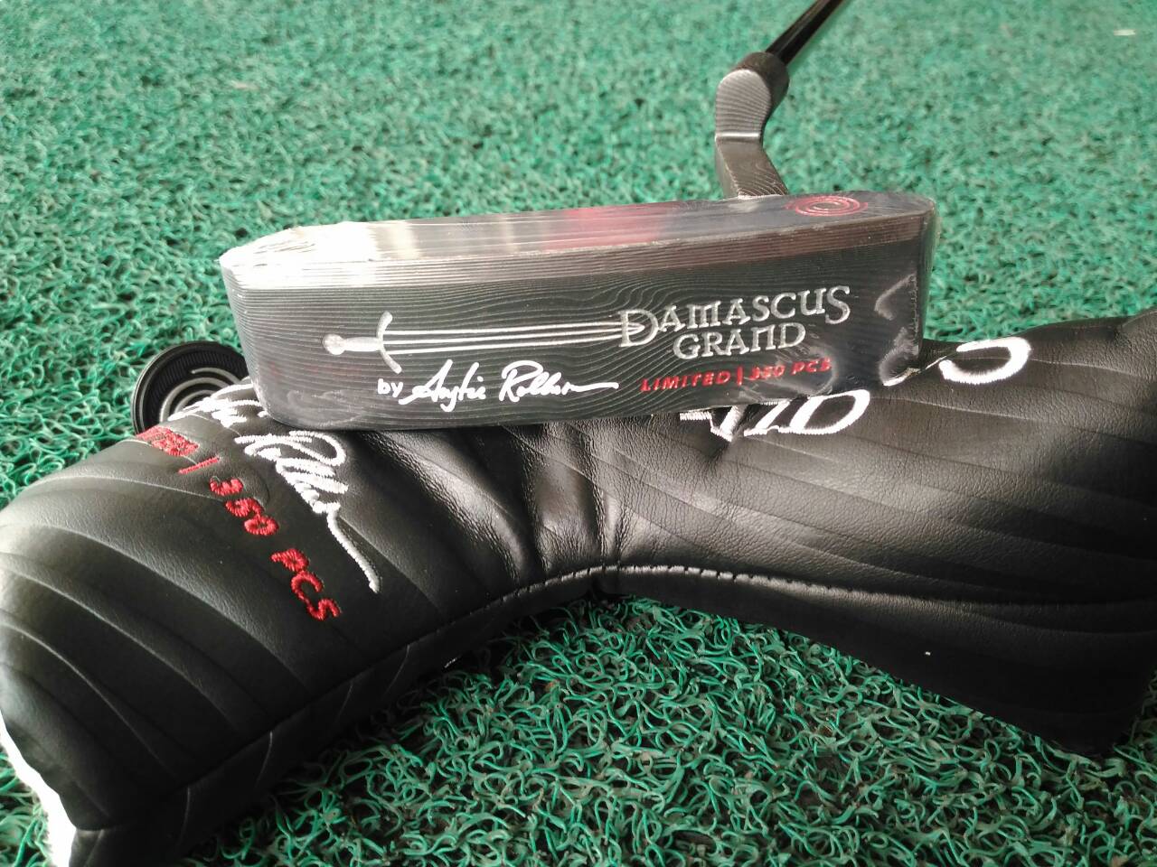 PUTTER ODYSSEY  รุ่น DAMASCUS GRAND Limited ราคา 220,000 บาท