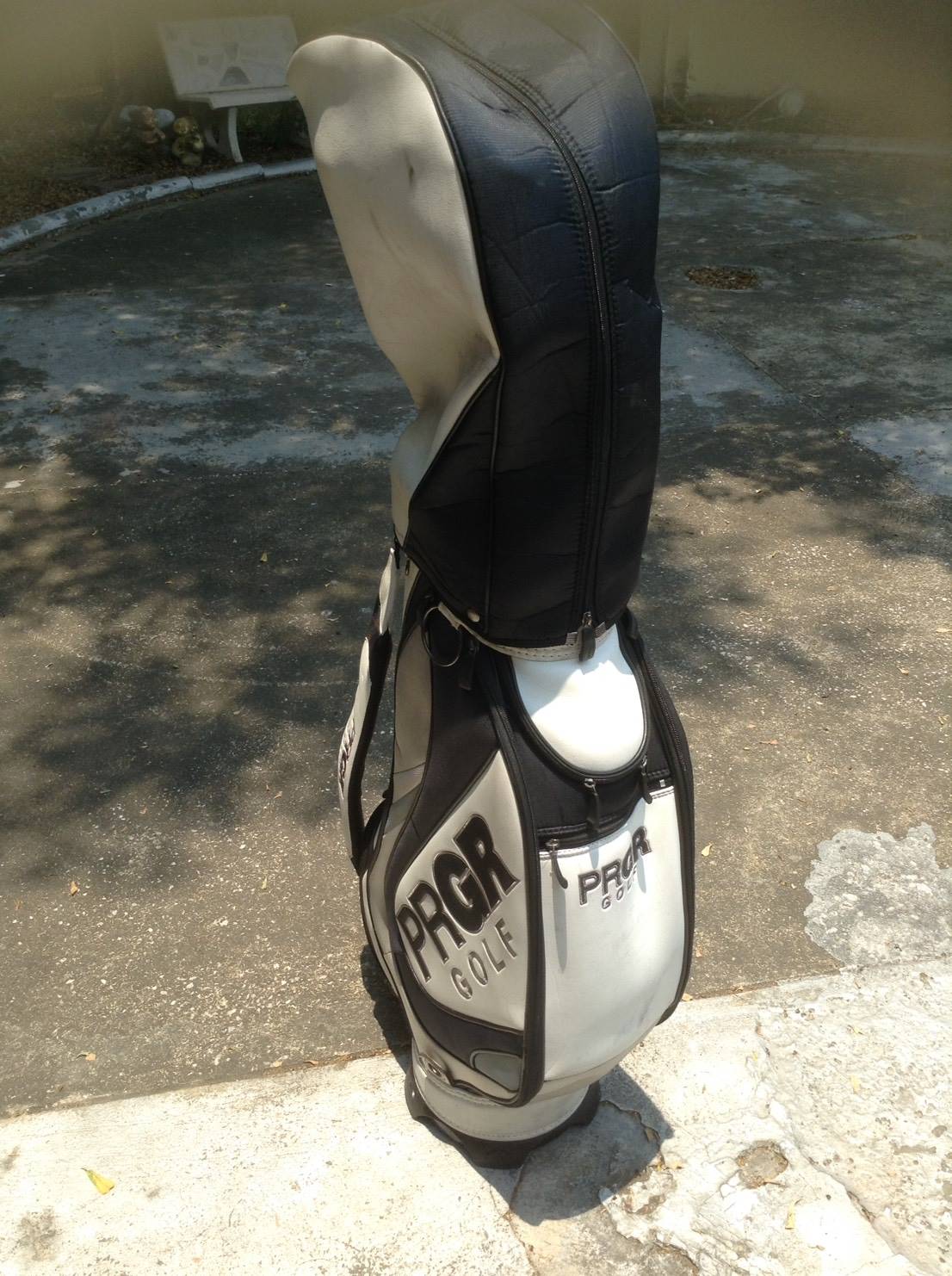 Golf bag 1300 บาท ส่ง ตจว EMS 1500 บาท สวยคุ้มค่ากว่าซื้อใหม่เยอ