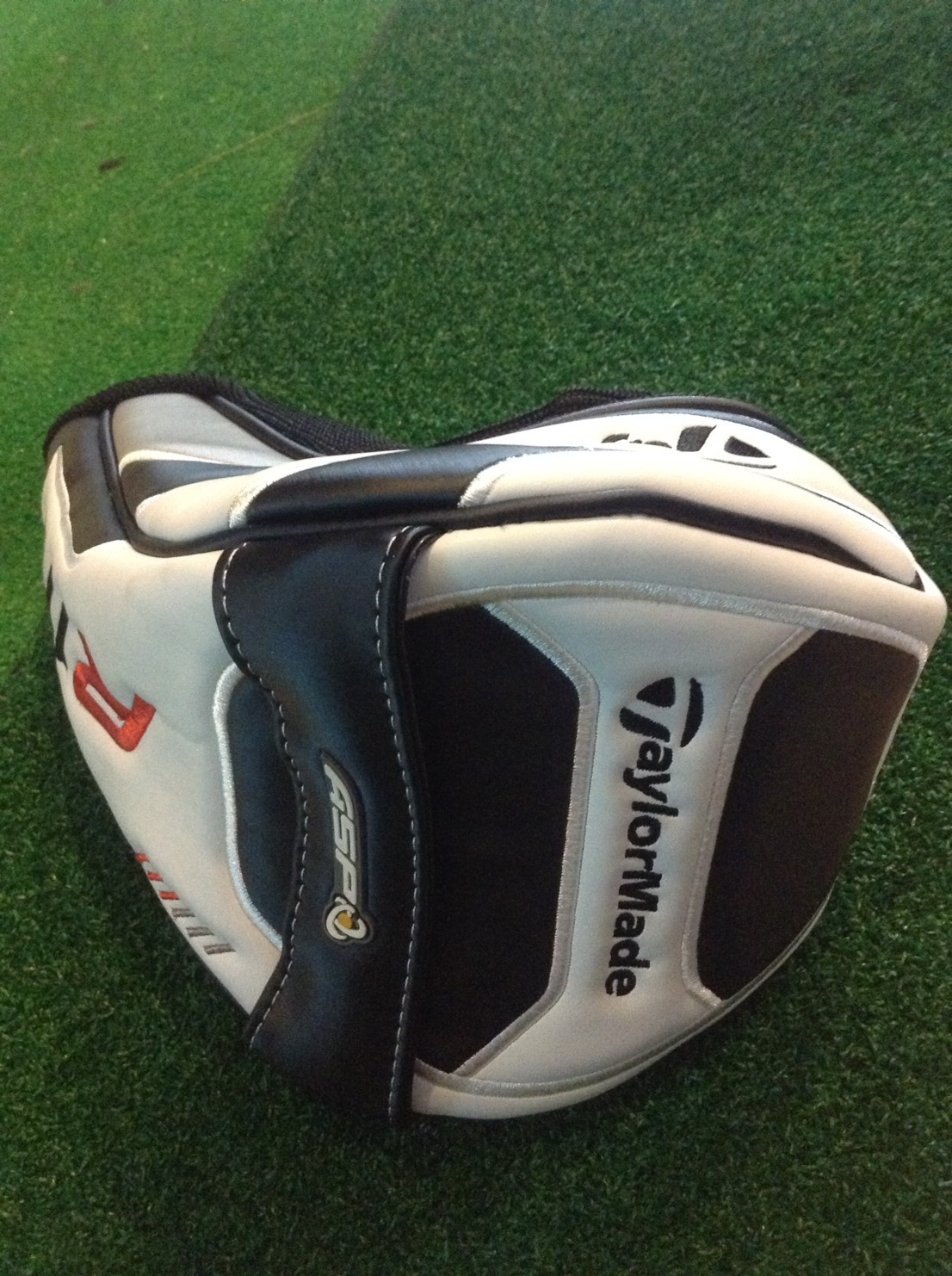 Cover Driver TaylorMade R11s  ของใหม่ ใส่ได้ทุกรุ่น ทุกยี่ห้อ เเ