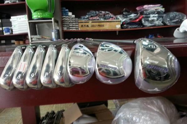 Full set MIZUNO lady ไม่มีกระเป๋า ราคา 3,9000 บาท