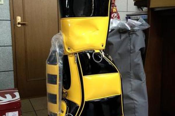 กระเป๋ากอล์ฟ ROMAN สินค้ามาใหม่ สีสดใส ราคา 8000 บาท
