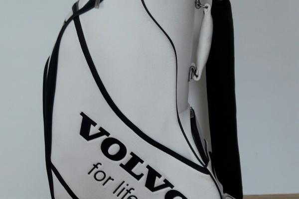ขายถุงกอล์ฟ Volvo ของใหม่ ยังไม่เคยใช้งาน 2,900 บาท