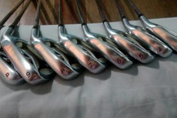 ขาย ชุดเหล็ก taylormade r7 tp ก้าน DG s200 5,000 บาท โทร 0958820