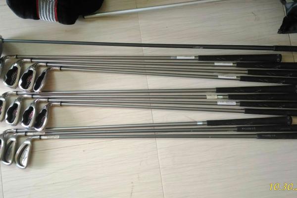 ขายไม้กอล์ฟ Callaway ครบชุด12ไม้ พร้อมกระเป๋า  6000 บาท